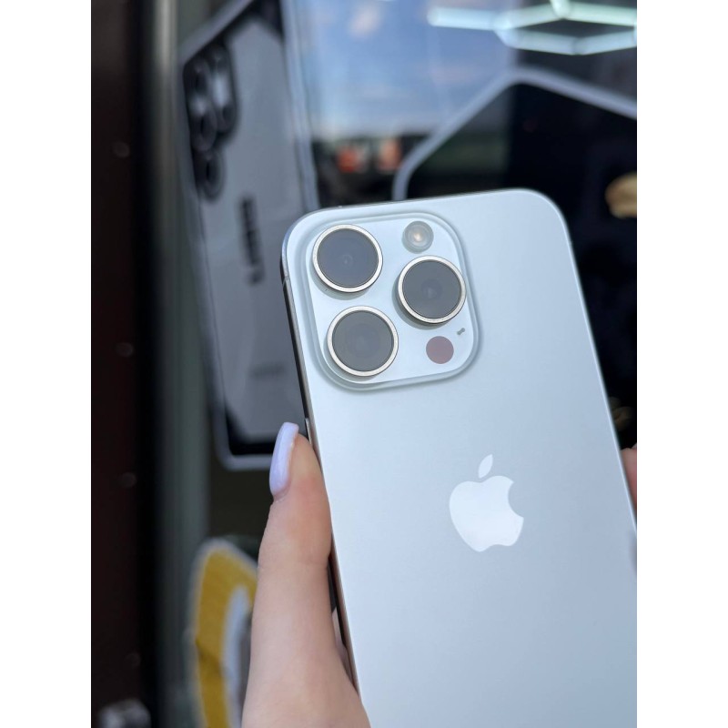 Смартфон Apple iPhone 15 Pro 128Gb (White Titanium) Б/В