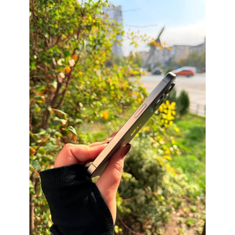 Смартфон Apple iPhone 15 Pro 128Gb (Natural Titanium) Б/В